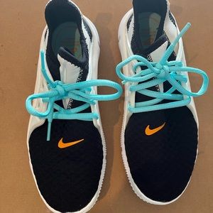 Women’s Nike sneakers. Size 7.5